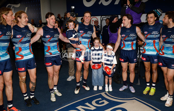AFL 2025 Round 11 - Geelong v Western Bulldogs - A-59612087