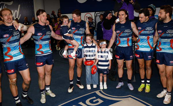 AFL 2025 Round 11 - Geelong v Western Bulldogs - A-59612089