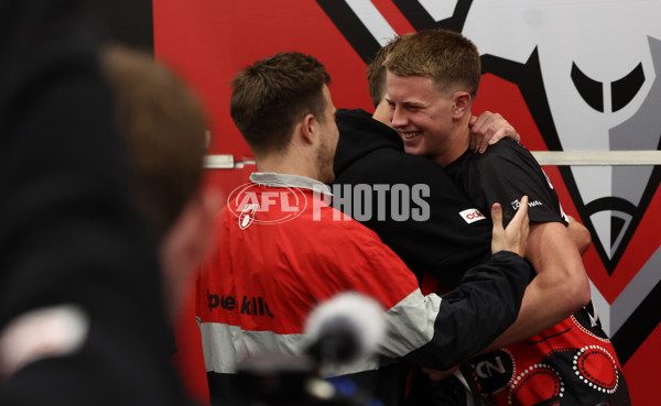 AFL 2025 Round 11 - Essendon v Richmond - A-59614419