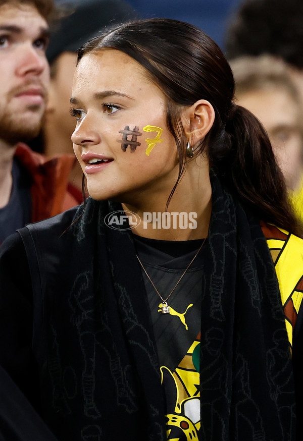 AFL 2025 Round 11 - Essendon v Richmond - A-59614723