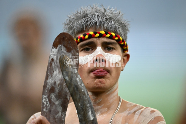 AFL 2025 Round 11 - Essendon v Richmond - A-59616911
