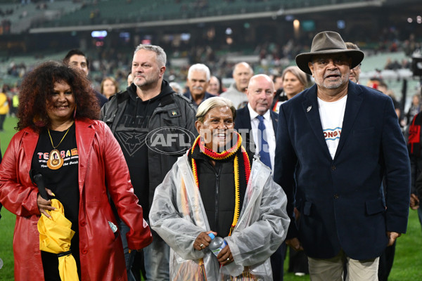 AFL 2025 Round 11 - Essendon v Richmond - A-59616981