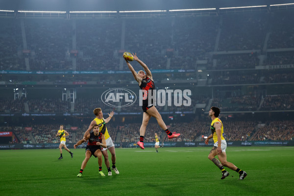 AFL 2025 Round 11 - Essendon v Richmond - A-59617033