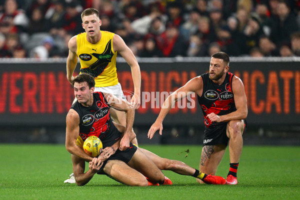 AFL 2025 Round 11 - Essendon v Richmond - A-59619707