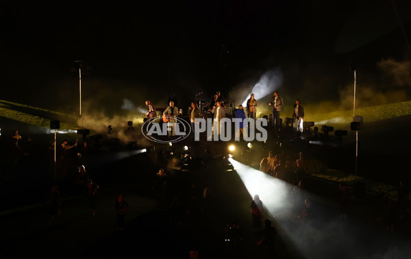 AFL 2025 Round 11 - Essendon v Richmond - A-59622524