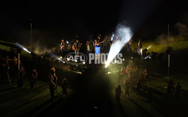 AFL 2025 Round 11 - Essendon v Richmond - A-59622526