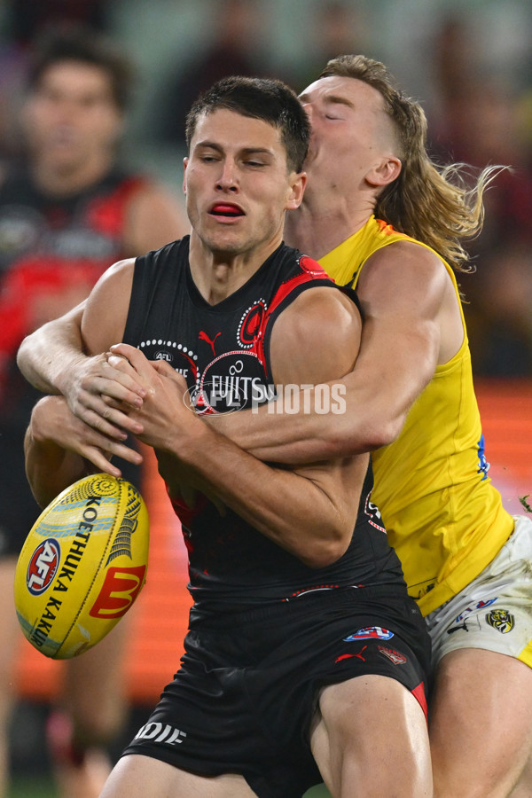AFL 2025 Round 11 - Essendon v Richmond - A-59622620