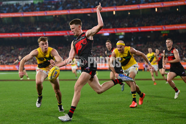 AFL 2025 Round 11 - Essendon v Richmond - A-59624704