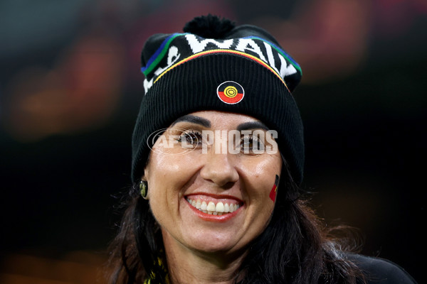 AFL 2025 Round 11 - Essendon v Richmond - A-59627341