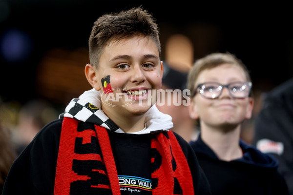 AFL 2025 Round 11 - Essendon v Richmond - A-59627343