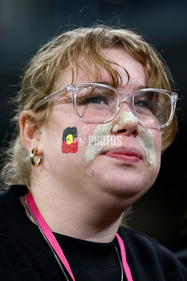 AFL 2025 Round 11 - Essendon v Richmond - A-59627351