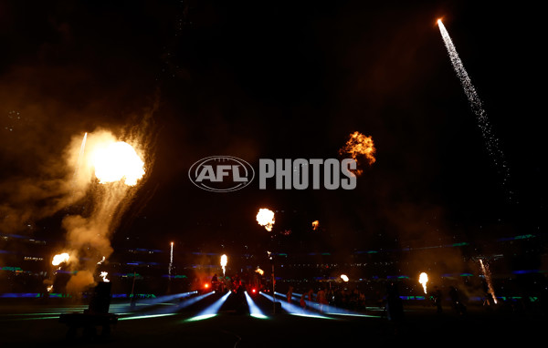 AFL 2025 Round 11 - Essendon v Richmond - A-59627365