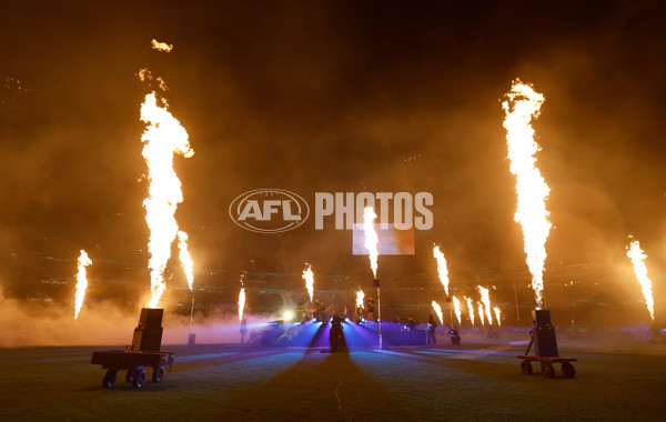 AFL 2025 Round 11 - Essendon v Richmond - A-59629491