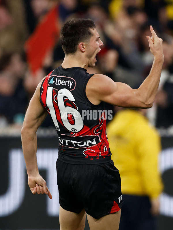 AFL 2025 Round 11 - Essendon v Richmond - A-59629494