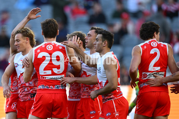 AFL 2025 Round 11 - Narrm v Sydney - A-59694513