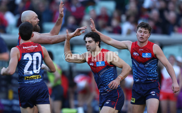 AFL 2025 Round 11 - Narrm v Sydney - A-59695973