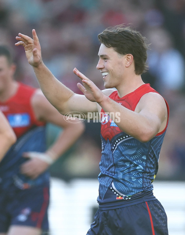 AFL 2025 Round 11 - Narrm v Sydney - A-59697893