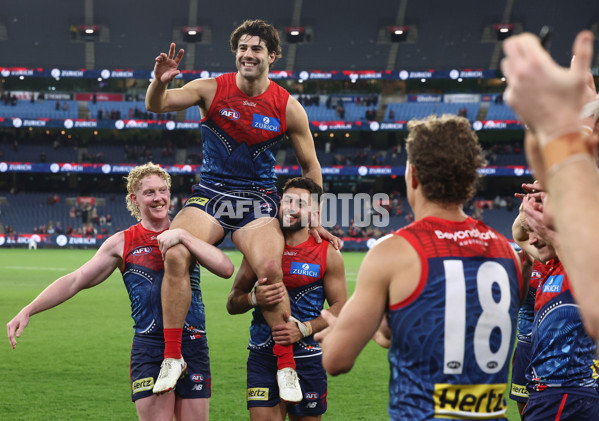 AFL 2025 Round 11 - Narrm v Sydney - A-59707004