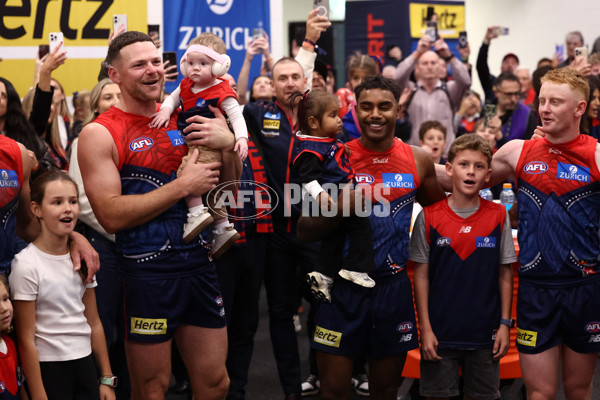 AFL 2025 Round 11 - Narrm v Sydney - A-59707005