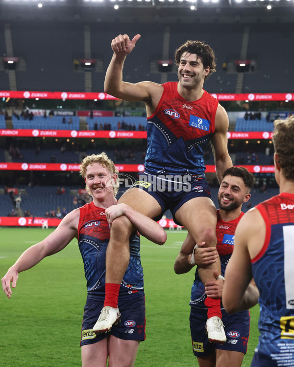 AFL 2025 Round 11 - Narrm v Sydney - A-59707013