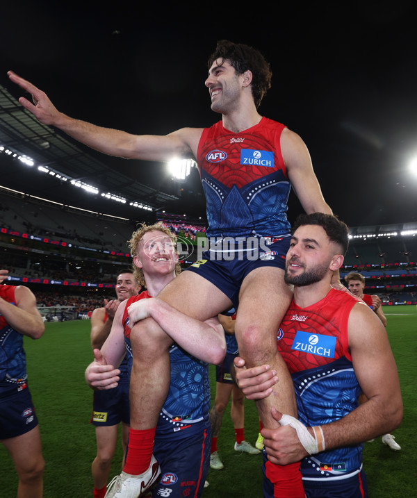 AFL 2025 Round 11 - Narrm v Sydney - A-59707018