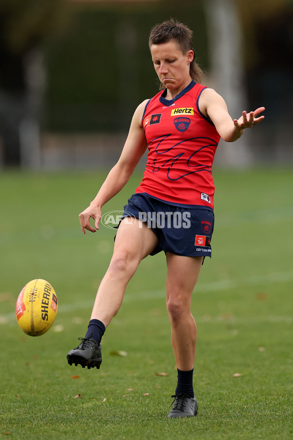 AFLW 2025 Training - Melbourne 280525 - A-59715100