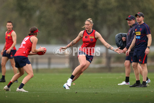 AFLW 2025 Training - Melbourne 280525 - A-59715118