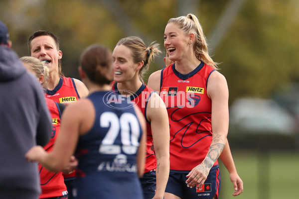 AFLW 2025 Training - Melbourne 280525 - A-59715136