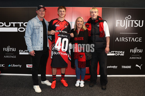 AFL 2025 Round 12 - Brisbane v Essendon - A-59718510