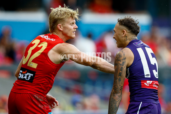 AFL 2025 Round 12 - Gold Coast v Fremantle - A-59755960