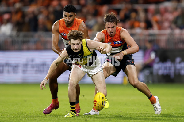 AFL 2025 Round 12 - GWS v Richmond - A-59766204