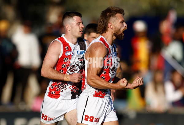 AFL 2025 Round 12 - Melbourne v St Kilda - A-59795305