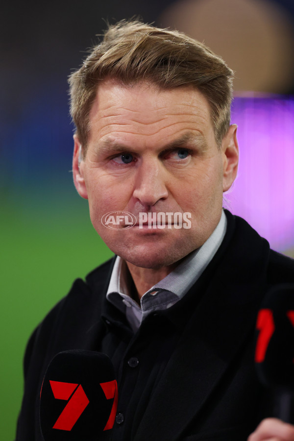 AFL 2025 Round 13 - Western Bulldogs v Hawthorn - A-59833283