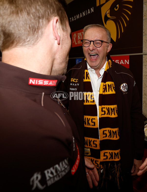 AFL 2025 Round 13 - Western Bulldogs v Hawthorn - A-59841806