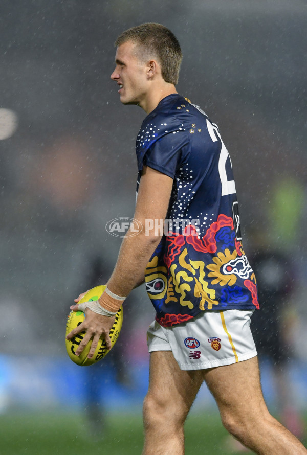 AFL 2025 Round 13 - Adelaide v Brisbane - A-59846894