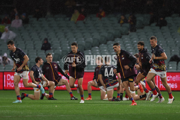 AFL 2025 Round 13 - Adelaide v Brisbane - A-59847694
