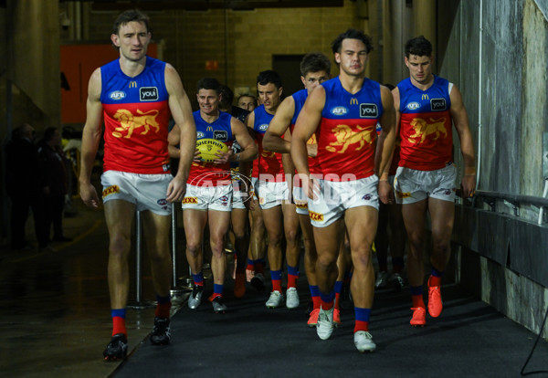 AFL 2025 Round 13 - Adelaide v Brisbane - A-59847701