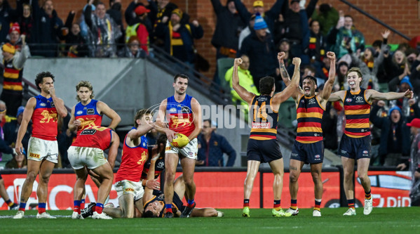 AFL 2025 Round 13 - Adelaide v Brisbane - A-59852895