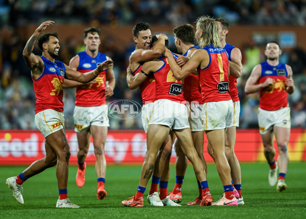 AFL 2025 Round 13 - Adelaide v Brisbane - A-59853530