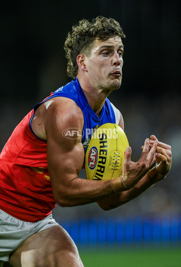 AFL 2025 Round 13 - Adelaide v Brisbane - A-59856481