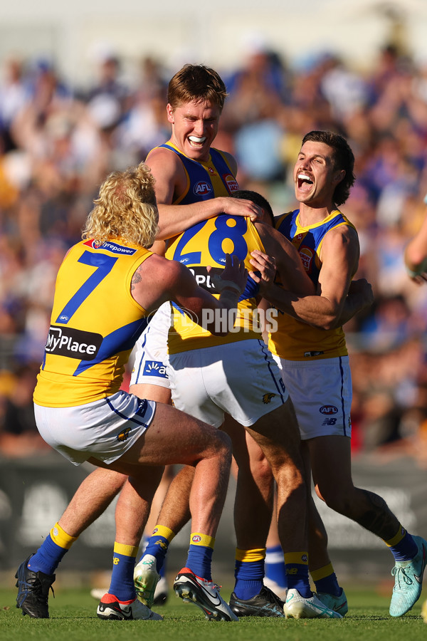 AFL 2025 Round 13 - North Melbourne v West Coast - A-59904881