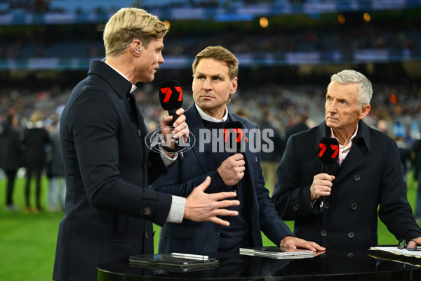 AFL 2025 Round 13 - Carlton v Essendon - A-59911285