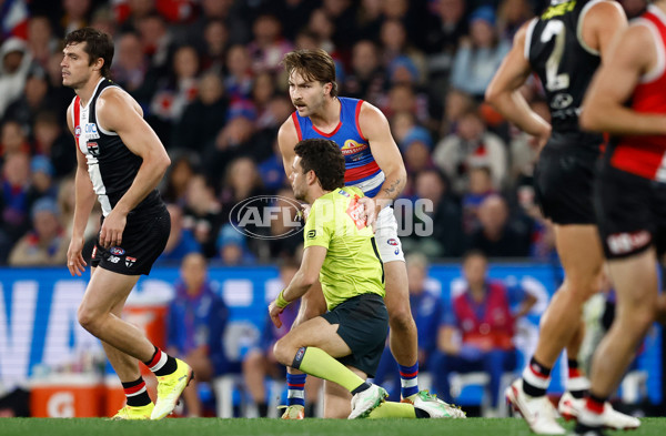 AFL 2025 Round 14 - St Kilda v Western Bulldogs - A-59995107