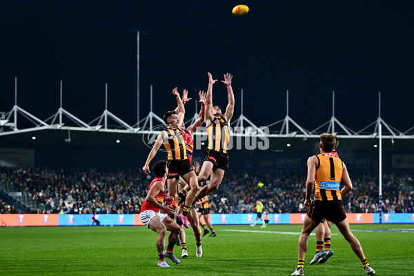 AFL 2025 Round 14 - Hawthorn v Adelaide - A-60011783