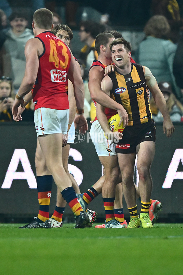 AFL 2025 Round 14 - Hawthorn v Adelaide - A-60011850