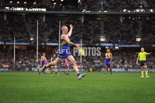 AFL 2025 Round 14 - West Coast v Carlton - A-60079006