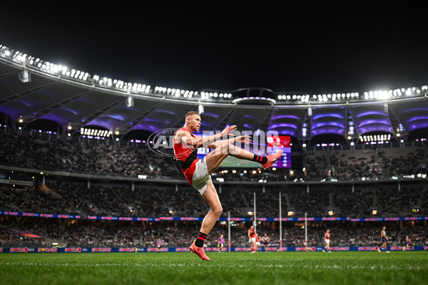 AFL 2025 Round 15 - Fremantle v Essendon - A-60104153