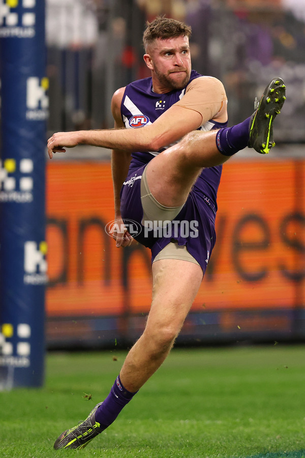AFL 2025 Round 15 - Fremantle v Essendon - A-60104155
