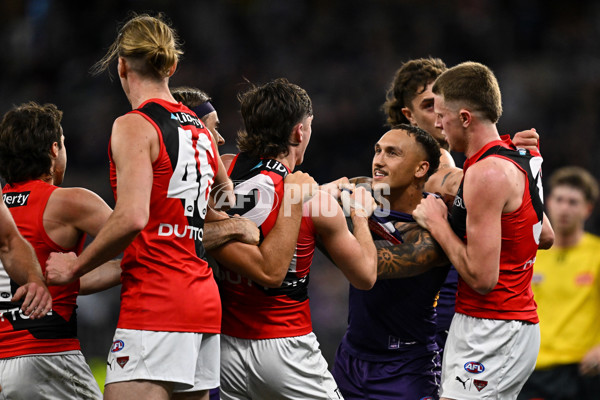 AFL 2025 Round 15 - Fremantle v Essendon - A-60107007