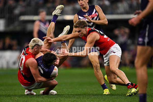 AFL 2025 Round 15 - Fremantle v Essendon - A-60110500